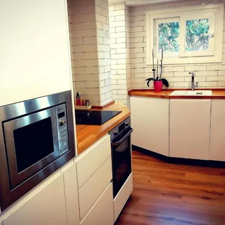 Cozy & Modern By Kura Homes