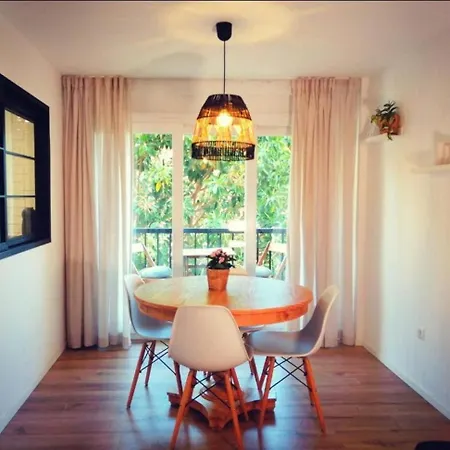 Cozy & Modern By Kura Homes